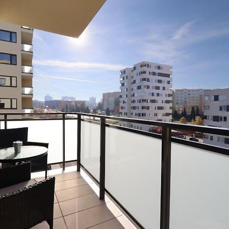 Mbv28 Apartments โปปรัด ภายนอก รูปภาพ