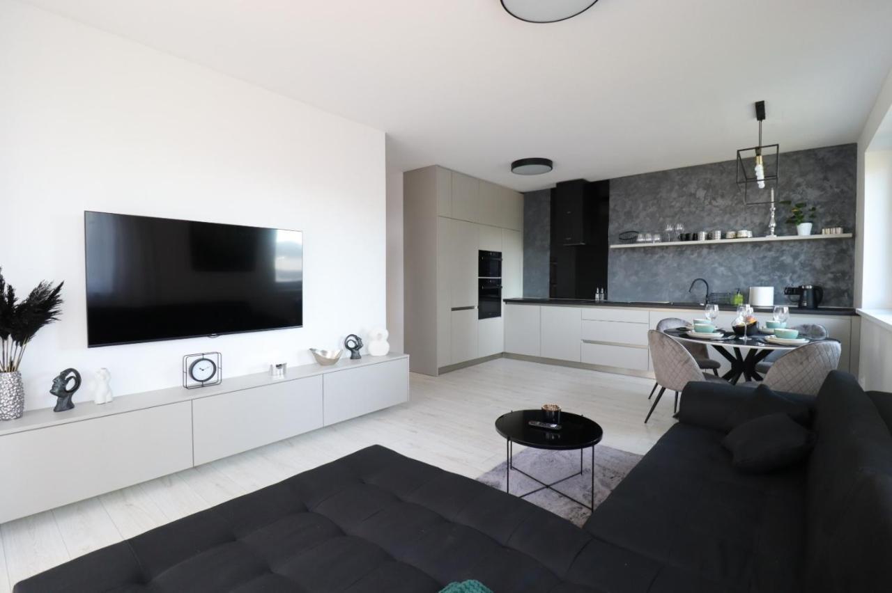 Mbv28 Apartments โปปรัด ภายนอก รูปภาพ