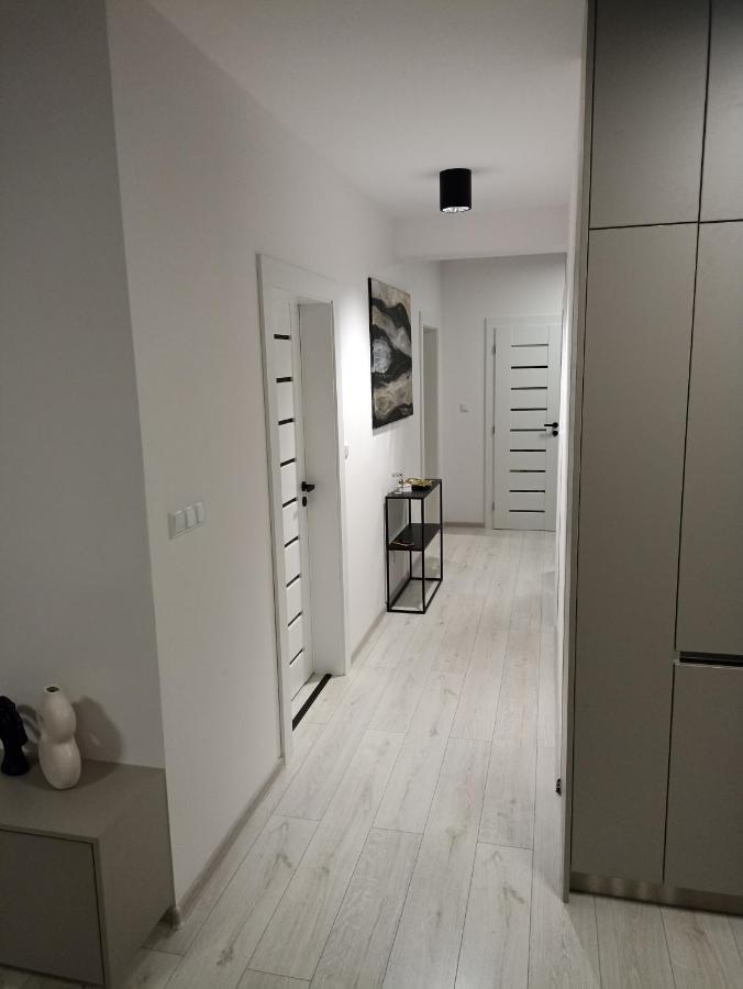 Mbv28 Apartments โปปรัด ภายนอก รูปภาพ